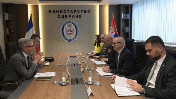 ВУЧЕВИЋ СА АМБАСАДОРИМА БЕЛОРУСИЈЕ И ФРАНЦУСКЕ: Наставиће са унапређењем сарадње и укупних односа двеју земаља ВУЧЕВИЋ СА АМБАСАДОРИМА БЕЛОРУСИЈЕ И ФРАНЦУСКЕ: Наставиће са унапређењем сарадње и укупних односа двеју земаља