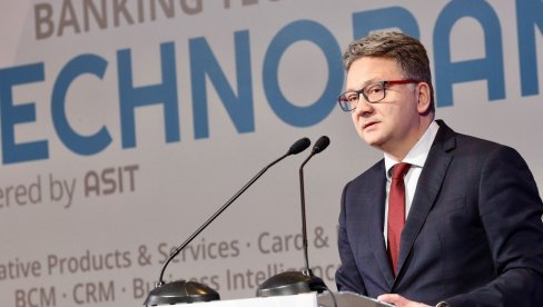JOVANOVIĆ O NAPADIMA NA VUČIĆEVOG NAJMLAĐEG SINA: Ništa im nije sveto, pa čak ni deca JOVANOVIĆ O NAPADIMA NA VUČIĆEVOG NAJMLAĐEG SINA: Ništa im nije sveto, pa čak ni deca