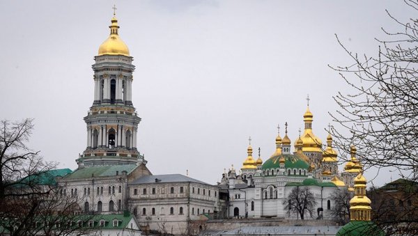 ИЗ КИЈЕВСКО-ПЕЧЕРСКЕ ЛАВРЕ ИЗНОСЕ МОШТИ СВЕТИТЕЉА: Унеско демантовао да учествује у евакуацији