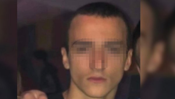 ОВО ЈЕ ДЕЧАК КОЈИ СЕ УБИО У КАЧАРЕВУ: Скочио кроз прозор чим је звонило ОВО ЈЕ ДЕЧАК КОЈИ СЕ УБИО У КАЧАРЕВУ: Скочио кроз прозор чим је звонило