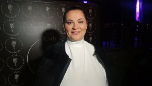 KOMENTARI SAMO IDU: Ćerka Jane Todorović zapevala Šemsin hit i oduševila sve