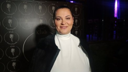 KOMENTARI SAMO IDU: Ćerka Jane Todorović zapevala Šemsin hit i oduševila sve KOMENTARI SAMO IDU: Ćerka Jane Todorović zapevala Šemsin hit i oduševila sve