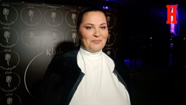 ДЕВОЈКА МЕ ЗГАЗИЛА ЦЕЛУ: Јана Тодоровић шокирала признањем након повратка из Дубаија ДЕВОЈКА МЕ ЗГАЗИЛА ЦЕЛУ: Јана Тодоровић шокирала признањем након повратка из Дубаија