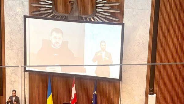 У ЗНАК ПРОТЕСТА: Део посланика аустријског парламента напустио салу током обраћања Зеленског У ЗНАК ПРОТЕСТА: Део посланика аустријског парламента напустио салу током обраћања Зеленског