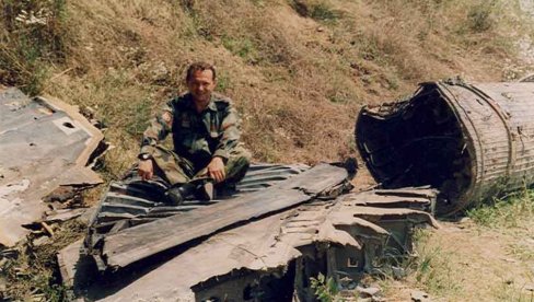 PUKOVNIK KOJI JE SRUŠIO NEVIDLJIVOG O NATO BOMBARDOVANJU: Zoltan Dani gost podkasta Novosti (VIDEO) PUKOVNIK KOJI JE SRUŠIO NEVIDLJIVOG O NATO BOMBARDOVANJU: Zoltan Dani gost podkasta Novosti (VIDEO)