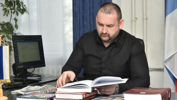 ВИКТОР НУЖДИЋ ЗА НОВОСТИ: Умиру сведоци, а истина о злочину над Србима остаје завијена у сарајевски мрак ВИКТОР НУЖДИЋ ЗА НОВОСТИ: Умиру сведоци, а истина о злочину над Србима остаје завијена у сарајевски мрак