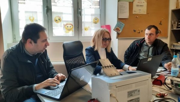КАКО ДО Е-АГРАРА Општина Земун помаже својим пољопривредницима КАКО ДО Е-АГРАРА Општина Земун помаже својим пољопривредницима