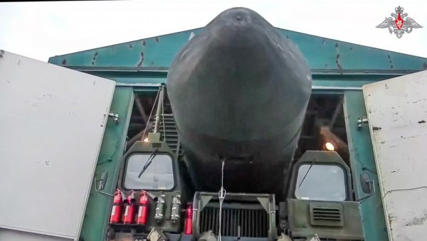 РУСКА ВОЈСКА ОБЈАВИЛА: Ово су ракете које коришћене у вежби стратешких снага за нуклеарно обуздавање (ВИДЕО/ФОТО) РУСКА ВОЈСКА ОБЈАВИЛА: Ово су ракете које коришћене у вежби стратешких снага за нуклеарно обуздавање (ВИДЕО/ФОТО)