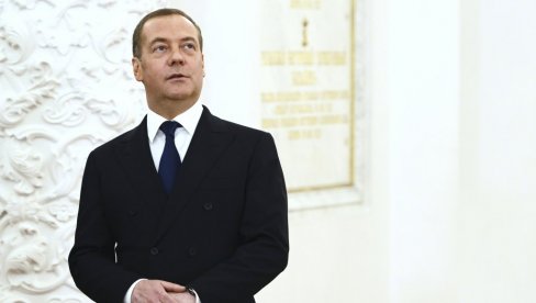 MEDVEDEV UPOZORIO EVROPLJANE: Ne igrajte se avionima