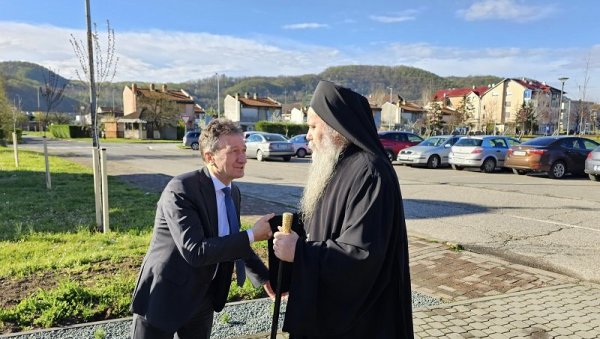 И СРБИ СУ У ДРУГОМ СВЕТСКОМ РАТУ ДОЖИВЕЛИ ГОЊЕЊЕ ЦРКВЕ: Солидарност са монасима Кијевско-печерске лавре у Угљевику И СРБИ СУ У ДРУГОМ СВЕТСКОМ РАТУ ДОЖИВЕЛИ ГОЊЕЊЕ ЦРКВЕ: Солидарност са монасима Кијевско-печерске лавре у Угљевику