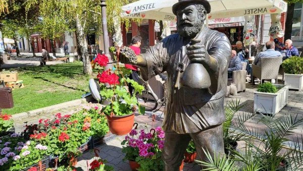 ЛОШЕ ВРЕМЕ ОДЛАЖЕ САЈАМ У ВРШЦУ: Нови термин за куповину цвећа је 25-27. април ЛОШЕ ВРЕМЕ ОДЛАЖЕ САЈАМ У ВРШЦУ: Нови термин за куповину цвећа је 25-27. април