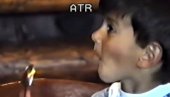НОЛЕ, БИЋЕ И ПАЛАЧИНКЕ И СЛАДОЛЕД: Четворогодишњи Новак Ђоковић и видео који топи срца НОЛЕ, БИЋЕ И ПАЛАЧИНКЕ И СЛАДОЛЕД: Четворогодишњи Новак Ђоковић и видео који топи срца