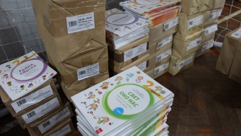 BEPLATNI UDŽBENICI ZA ŠKOLARCE: U Vladičinom Hanu i Vranjskoj Banji BEPLATNI UDŽBENICI ZA ŠKOLARCE: U Vladičinom Hanu i Vranjskoj Banji
