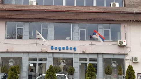 DEO LESKOVCA SUTRA BEZ VODE: Prevezivanje na novu vodovodnu mrežu DEO LESKOVCA SUTRA BEZ VODE: Prevezivanje na novu vodovodnu mrežu