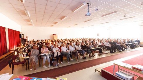 „ZNANJE SE DELJENJEM UVEĆAVA“: CSR projekat Centra za edukaciju Torbica plus