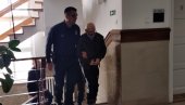 ЏОНИЋ ПОНОВО ПРЕД СУДОМ: Наставља се суђење за троструко убиство породице Ђокић (ФОТО) ЏОНИЋ ПОНОВО ПРЕД СУДОМ: Наставља се суђење за троструко убиство породице Ђокић (ФОТО)