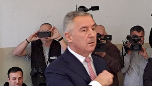 SKAJ MU PRESUDIO NJujork tajms: Dokazi nađeni u šifrovanim porukama pomogli da se ubrza pad Mila Đukanovića SKAJ MU PRESUDIO NJujork tajms: Dokazi nađeni u šifrovanim porukama pomogli da se ubrza pad Mila Đukanovića
