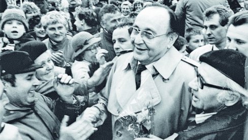 FELJTON - TRASIRANJE PUTA ZA UJEDINJENJE NEMAČKE: Amerikanci ustupili 11 miliona nacističkih dokumenata Saveznom arhivu FELJTON - TRASIRANJE PUTA ZA UJEDINJENJE NEMAČKE: Amerikanci ustupili 11 miliona nacističkih dokumenata Saveznom arhivu