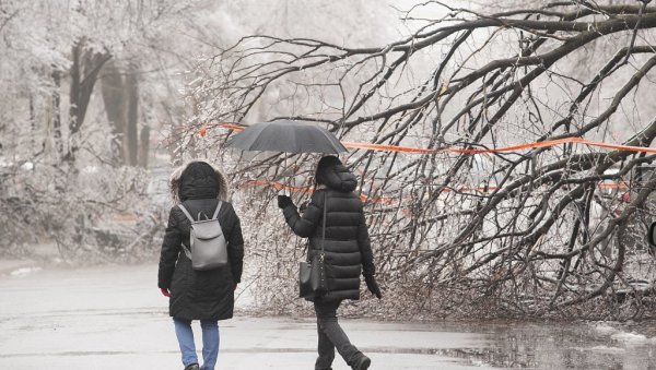 НАЈНОВИЈЕ УПОЗОРЕЊЕ РХМЗ-а: На планинама и више од 30 цм снега - Ево где ће још вејати НАЈНОВИЈЕ УПОЗОРЕЊЕ РХМЗ-а: На планинама и више од 30 цм снега - Ево где ће још вејати