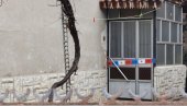 НЕ ДОЛАЗИТЕ КУЋИ, СВУДА ЈЕ КРВ, УБИО САМ БОБАНА: Детаљи братоубиства у Нишу (ВИДЕО) НЕ ДОЛАЗИТЕ КУЋИ, СВУДА ЈЕ КРВ, УБИО САМ БОБАНА: Детаљи братоубиства у Нишу (ВИДЕО)