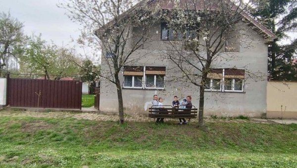 ПОРОДИЦИ СТОНЧИК ИЗ ШАТРИНАЦА КОД ИРИГА ОСТВАРИЛА СЕ НАЈВЕЋА ЖЕЉА: Сад смо своје газде ПОРОДИЦИ СТОНЧИК ИЗ ШАТРИНАЦА КОД ИРИГА ОСТВАРИЛА СЕ НАЈВЕЋА ЖЕЉА: Сад смо своје газде