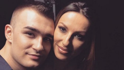 SVI SE PITAJU DA LI JE RADA UMEŠALA PRSTE: Haris Berković napravio neočekivanu promenu SVI SE PITAJU DA LI JE RADA UMEŠALA PRSTE: Haris Berković napravio neočekivanu promenu