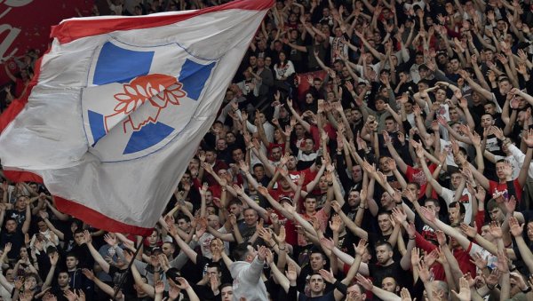 ПАКАО ЧЕКА РИВАЛЕ! Црвено-бели распродали дворану иако се не зна са ким ће играти у плеј-офу Евролиге ПАКАО ЧЕКА РИВАЛЕ! Црвено-бели распродали дворану иако се не зна са ким ће играти у плеј-офу Евролиге