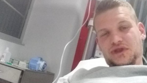ХРВАТСКИ ФУДБАЛЕР БРУТАЛНО ПРЕТУЧЕН: Јурили га по целом граду, а разлог је бизаран ХРВАТСКИ ФУДБАЛЕР БРУТАЛНО ПРЕТУЧЕН: Јурили га по целом граду, а разлог је бизаран