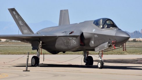 OLUPINA OD 100 MILIONA DOLARA - IPAK VIDLJIVA: Pronađeni ostaci nevidljivog vojnog aviona F-35 koji je nestao iznad Južne Karoline OLUPINA OD 100 MILIONA DOLARA - IPAK VIDLJIVA: Pronađeni ostaci nevidljivog vojnog aviona F-35 koji je nestao iznad Južne Karoline