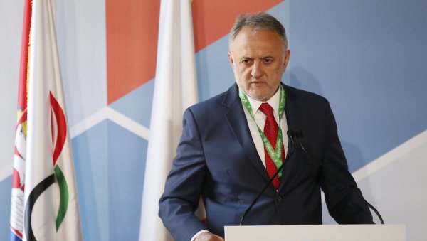 ИЗВАНРЕДНИ РЕЗУЛТАТИ, ИДЕМО ДАЉЕ - ЛОС АНЂЕЛЕС ЈЕ БЛИЗУ! Новогодишње обраћање Божидара Маљковића, председника Олимпијског комитета Србије ИЗВАНРЕДНИ РЕЗУЛТАТИ, ИДЕМО ДАЉЕ - ЛОС АНЂЕЛЕС ЈЕ БЛИЗУ! Новогодишње обраћање Божидара Маљковића, председника Олимпијског комитета Србије