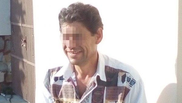САМО ЈЕ ХТЕО ДА ЗАШТИТИ СИНА: Ово је зверски претучени Мокричанин, тројица мушкараца га шутирала и ударала столицама (ФОТО/ВИДЕО) САМО ЈЕ ХТЕО ДА ЗАШТИТИ СИНА: Ово је зверски претучени Мокричанин, тројица мушкараца га шутирала и ударала столицама (ФОТО/ВИДЕО)