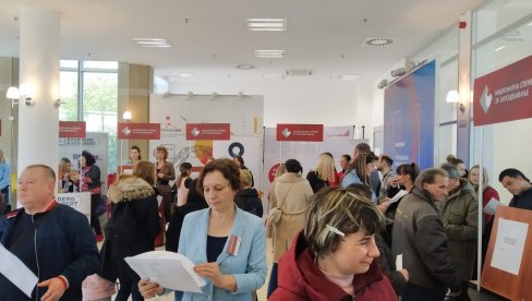 SAJAM ZAPOŠLJAVANJA U PARAĆINU: Za učešće prijavljena 23 poslodavca SAJAM ZAPOŠLJAVANJA U PARAĆINU: Za učešće prijavljena 23 poslodavca