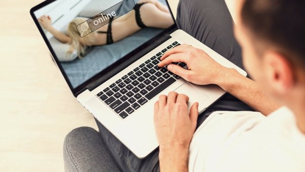 ОСВЕТНИЧКА ПОРНОГРАФИЈА ЋЕ БИТИ САНКЦИОНИСАНА: Чека се одлука да ли ће јавна расправа о КЗ и ЗКП бити продужена с обзиром на рокове ЕК ОСВЕТНИЧКА ПОРНОГРАФИЈА ЋЕ БИТИ САНКЦИОНИСАНА: Чека се одлука да ли ће јавна расправа о КЗ и ЗКП бити продужена с обзиром на рокове ЕК