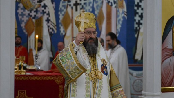 ТИХА ЛУКА БОЖАНСКЕ УТЕХЕ: Васкршња честитка Епископа жичког Јустина ТИХА ЛУКА БОЖАНСКЕ УТЕХЕ: Васкршња честитка Епископа жичког Јустина