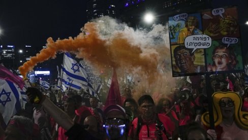 NASTAVLJENI PROTESTI U IZRAELU: Desteine ljudi protiv reforme pravosudnog sistema NASTAVLJENI PROTESTI U IZRAELU: Desteine ljudi protiv reforme pravosudnog sistema