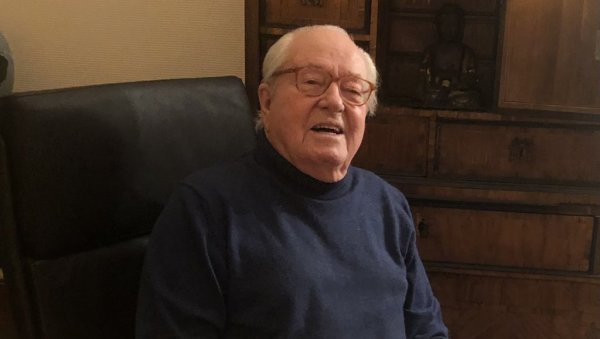 МАРИН ЛЕ ПЕН ПРЕНЕЛА ОХРАБРУЈУЋЕ ВЕСТИ: Мој отац је добро МАРИН ЛЕ ПЕН ПРЕНЕЛА ОХРАБРУЈУЋЕ ВЕСТИ: Мој отац је добро