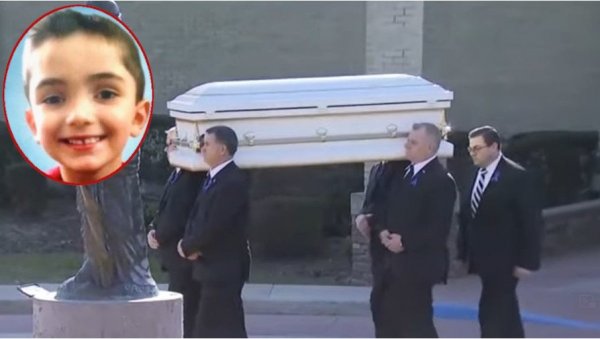 БИО ЈЕ ГЛАДАН, УМРО ЈЕ СМРЗНУТ У ГАРАЖИ: Томас (8) је јео мрвице са пода, а када би му неко дао храну, маћеха би га казнила (ФОТО/ВИДЕО) БИО ЈЕ ГЛАДАН, УМРО ЈЕ СМРЗНУТ У ГАРАЖИ: Томас (8) је јео мрвице са пода, а када би му неко дао храну, маћеха би га казнила (ФОТО/ВИДЕО)