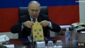 PUTIN DONEO VOJSCI VAŽAN POKLON: Predstavlja simbol velike ruske pobede (VIDEO) PUTIN DONEO VOJSCI VAŽAN POKLON: Predstavlja simbol velike ruske pobede (VIDEO)