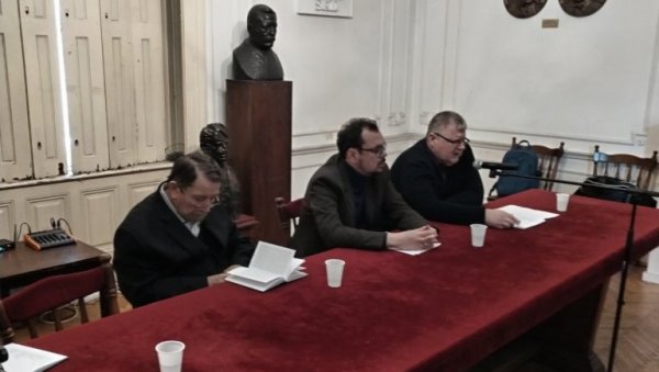 У УДРУЖЕЊУ КЊИЖЕВНИКА СРБИЈЕ: Одржана трибина у знак сећања на страдале у Другом светском рату У УДРУЖЕЊУ КЊИЖЕВНИКА СРБИЈЕ: Одржана трибина у знак сећања на страдале у Другом светском рату