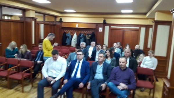 ДОБИЛИ И ПОТПРЕДСЕДНИКА: Одржана седница СО Пљевља ДОБИЛИ И ПОТПРЕДСЕДНИКА: Одржана седница СО Пљевља