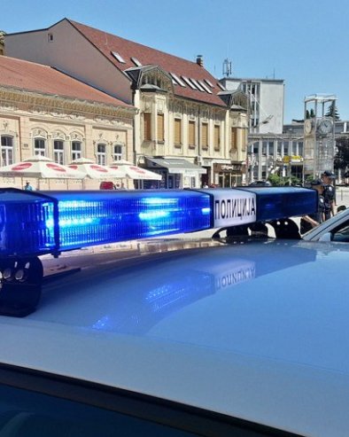 ПОЛИЦИЈА СПАСИЛА ДЕЧАКА (8) НА АУТО-ПУТУ МИЛОШ ВЕЛИКИ: Муњевитом акцијом спречена трагедија