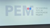 ОПТУЖБЕ ПРШТЕ НА СВЕ СТРАНЕ: Букти рат блокадера због РЕМ-а, ударили једни на друге!