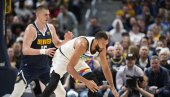 ČULO SE DO SOMBORA: Jokić dobio žestok šamar, pa ušao u rat sa sudijama (VIDEO) ČULO SE DO SOMBORA: Jokić dobio žestok šamar, pa ušao u rat sa sudijama (VIDEO)