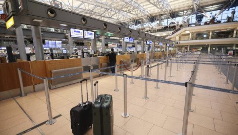 POČEO VELIKI ŠTRAJK U NEMAČKOJ: Otkazano više od 3.400 letova - oko 510.000 putnika ne može da putuje POČEO VELIKI ŠTRAJK U NEMAČKOJ: Otkazano više od 3.400 letova - oko 510.000 putnika ne može da putuje