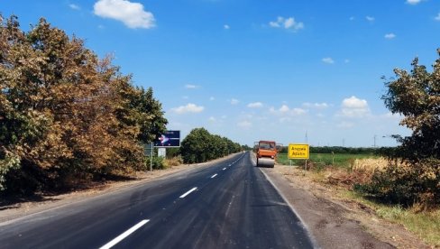 ZBOG RADOVA: Potpuno obustavljen saobraćaj između Sombora i Apatina ZBOG RADOVA: Potpuno obustavljen saobraćaj između Sombora i Apatina
