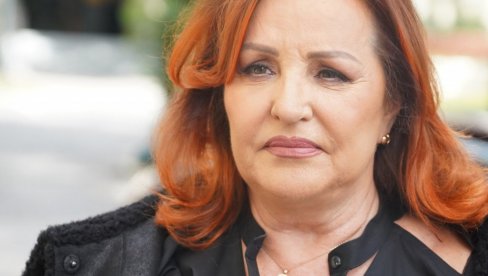 PREŽIVELA PAKAO ZBOG PRVOG MUŽA: Ostavio je bez ičega, a ovaj pevač je pomogao Ani Bekuti u najtežim životnim trenucima PREŽIVELA PAKAO ZBOG PRVOG MUŽA: Ostavio je bez ičega, a ovaj pevač je pomogao Ani Bekuti u najtežim životnim trenucima