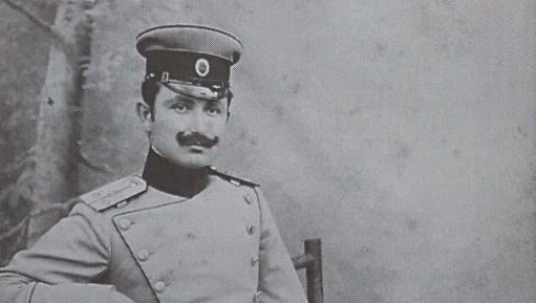 OVAJ GENERAL JE OSLOBODIO 15 GRADOVA NA BALKANU:Sa svojim vojnicima je bio u rovu, pešačio je do iznemoglosti (FOTO/VIDEO) OVAJ GENERAL JE OSLOBODIO 15 GRADOVA NA BALKANU:Sa svojim vojnicima je bio u rovu, pešačio je do iznemoglosti (FOTO/VIDEO)
