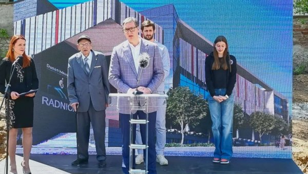 ВУЧИЋ: За две године биће направљен нови спортско-рекреативни центар Раднички ВУЧИЋ: За две године биће направљен нови спортско-рекреативни центар Раднички