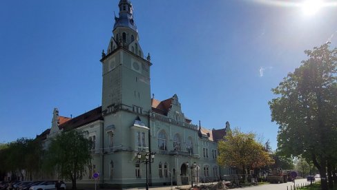 РЕКОНСТРУКЦИЈА ВОДОВОДНЕ МРЕЖЕ У АПАТИНУ: Влада определила 284 милиона динара