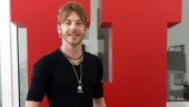 NOVOSTI INTERVJU: Aleksandar Josifovski nikad iskreniji o karijeri, poroku, porodici i privatnosti (VIDEO)